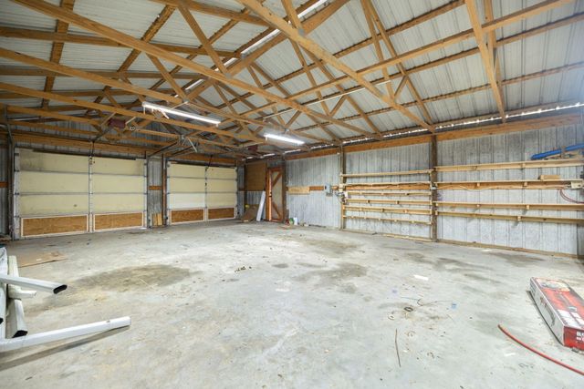 2358 E Hwy 1376, East Bernstadt, KY 40729