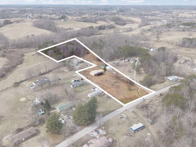 2358 E Hwy 1376, East Bernstadt, KY 40729