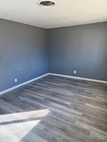 2307 Highland Ave, Pueblo, CO 81004