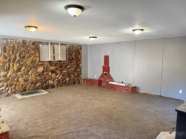 2307 Highland Ave, Pueblo, CO 81004