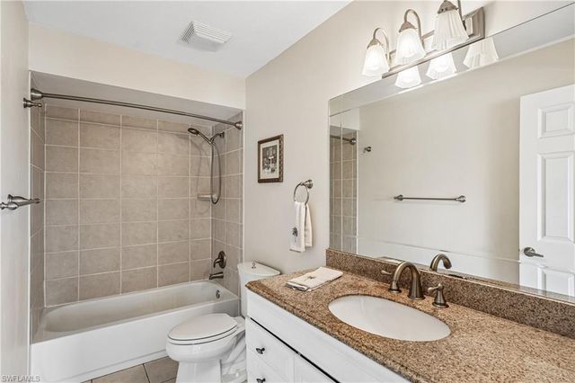 2206 SE 10th PL, Cape Coral, FL 33990