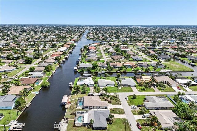 2206 SE 10th PL, Cape Coral, FL 33990