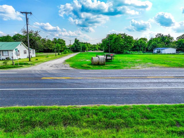 0 TX-11, Como, TX 75431