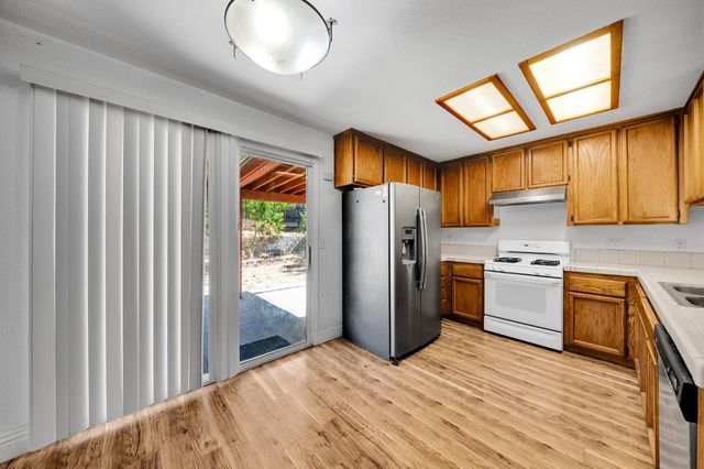 4325 Shandwick Dr, Antelope, CA 95843