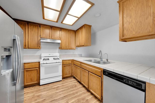4325 Shandwick Dr, Antelope, CA 95843