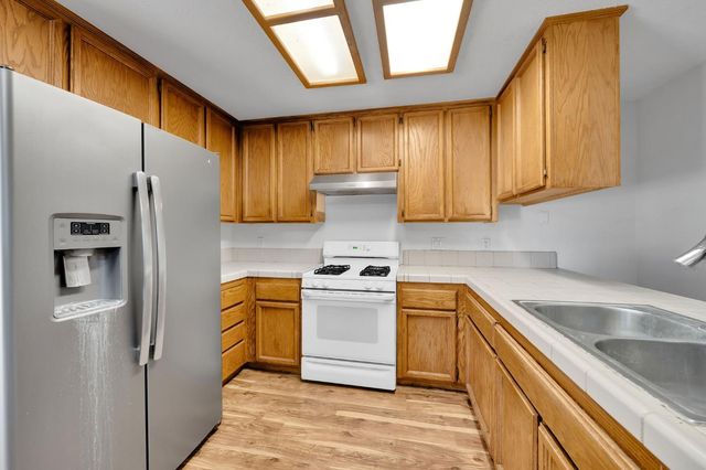 4325 Shandwick Dr, Antelope, CA 95843