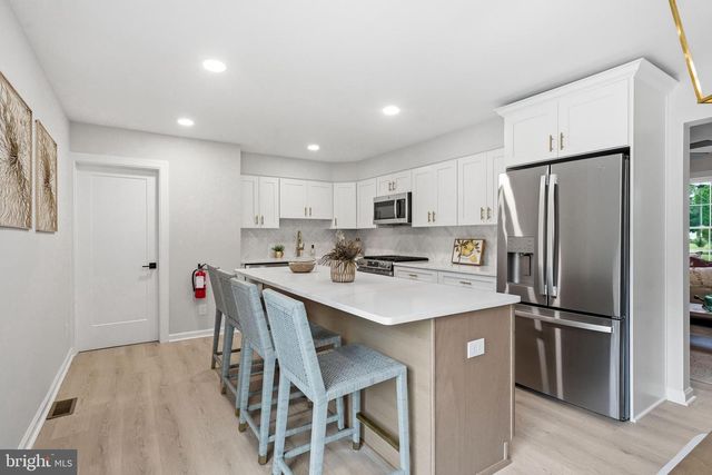 406 3RD ST, Atco, NJ 08004