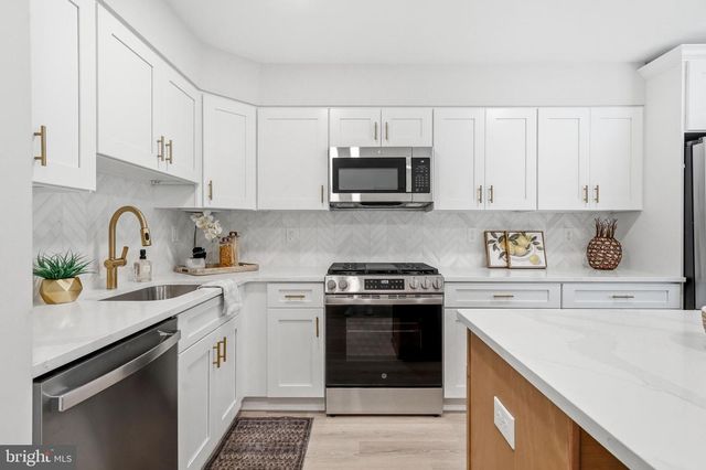406 3RD ST, Atco, NJ 08004