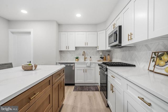 406 3RD ST, Atco, NJ 08004