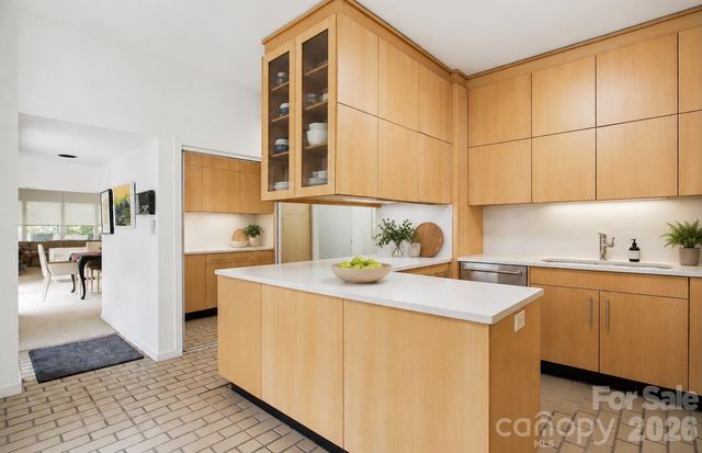 517 N Poplar Street, Charlotte, NC 28202