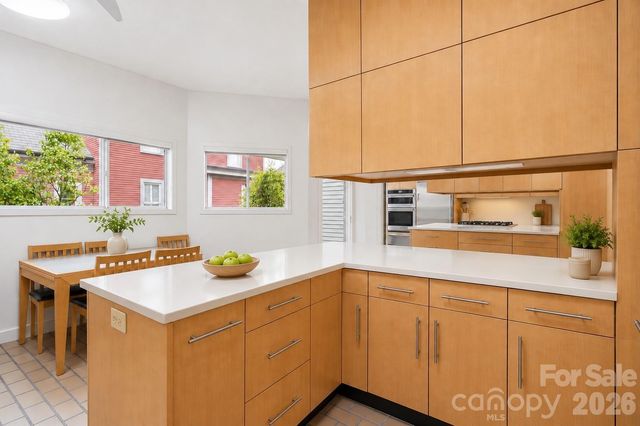 517 N Poplar Street, Charlotte, NC 28202