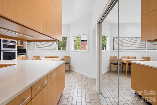 517 N Poplar Street, Charlotte, NC 28202