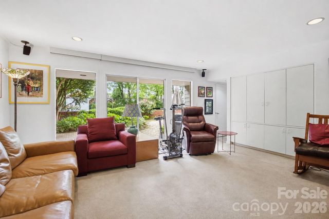 517 N Poplar Street, Charlotte, NC 28202