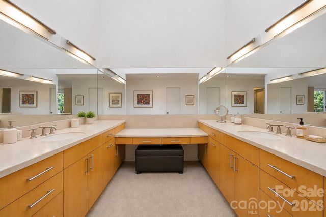 517 N Poplar Street, Charlotte, NC 28202