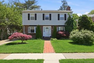 219 KIlburn Road, Garden City, NY 11530