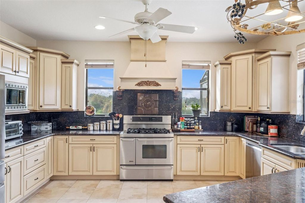 Image 14 of property listing at 19949 S BUCKHILL ROAD, Clermont, FL 34715