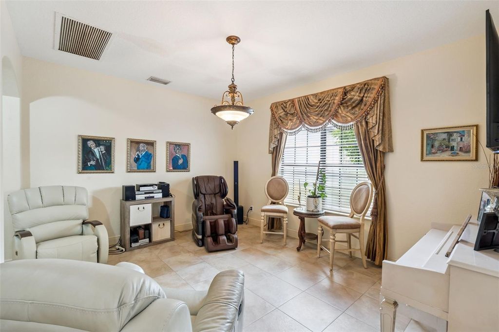 Image 16 of property listing at 19949 S BUCKHILL ROAD, Clermont, FL 34715