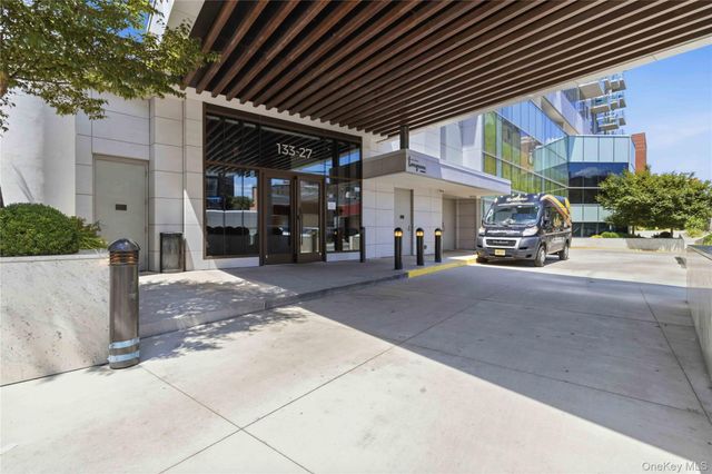 133-36 37th Avenue 11F, Flushing, NY 11354