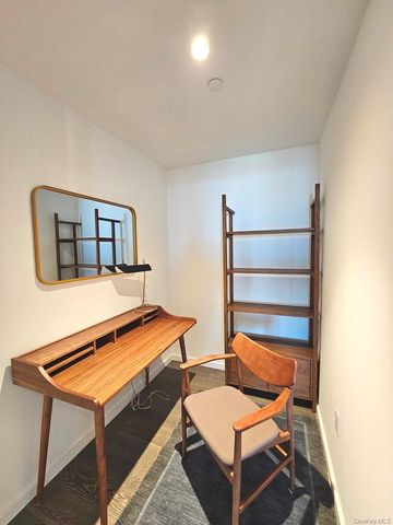 133-36 37th Avenue 11F, Flushing, NY 11354