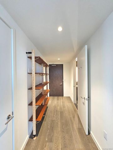 133-36 37th Avenue 11F, Flushing, NY 11354