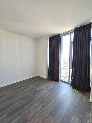 133-36 37th Avenue 11F, Flushing, NY 11354