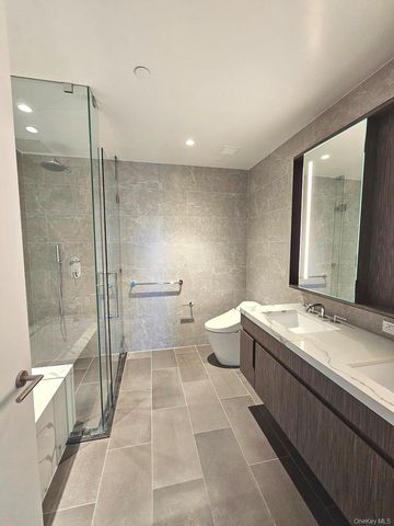 133-36 37th Avenue 11F, Flushing, NY 11354
