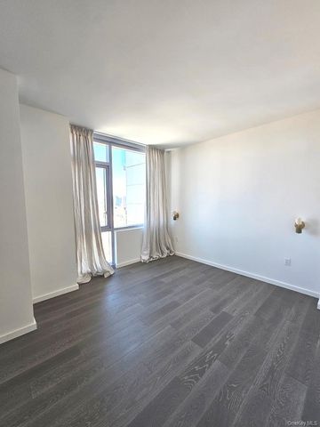 133-36 37th Avenue 11F, Flushing, NY 11354
