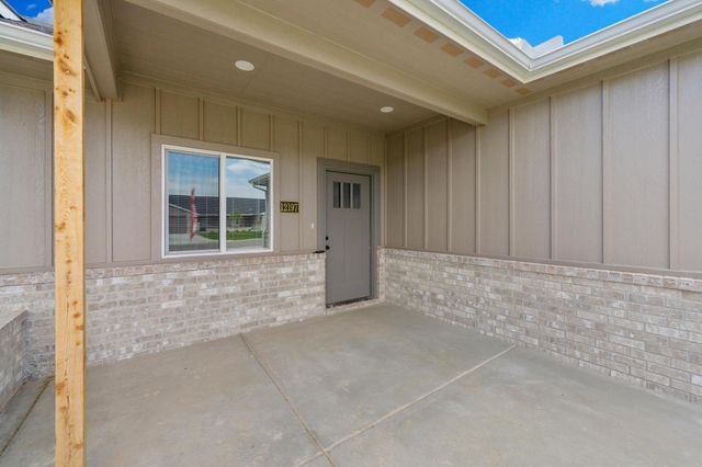 12197 W Northstar St, Maize, KS 67223