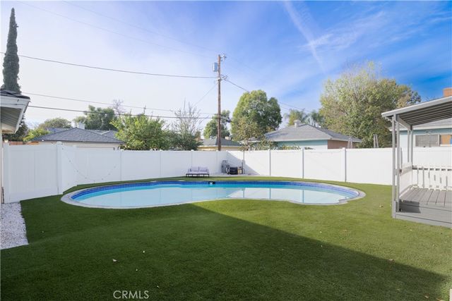 19138 Hartland Street, Reseda, CA 91335