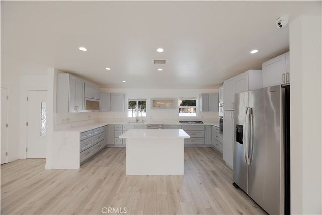 19138 Hartland Street, Reseda, CA 91335