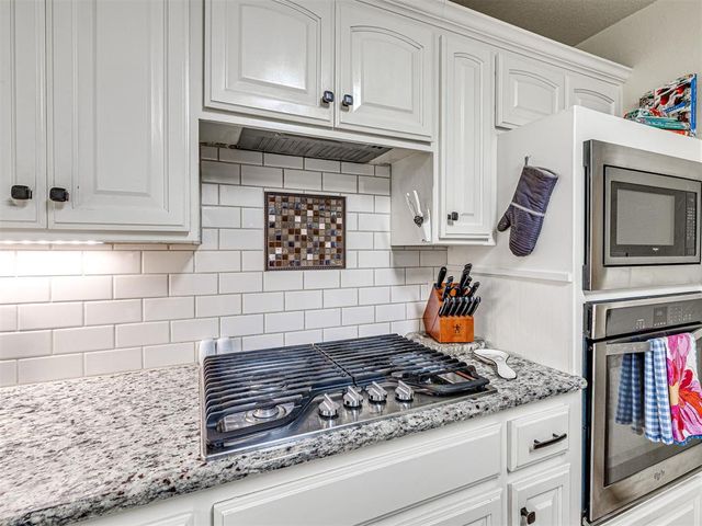 8704 Blackberry Ridge, Edmond, OK 73034