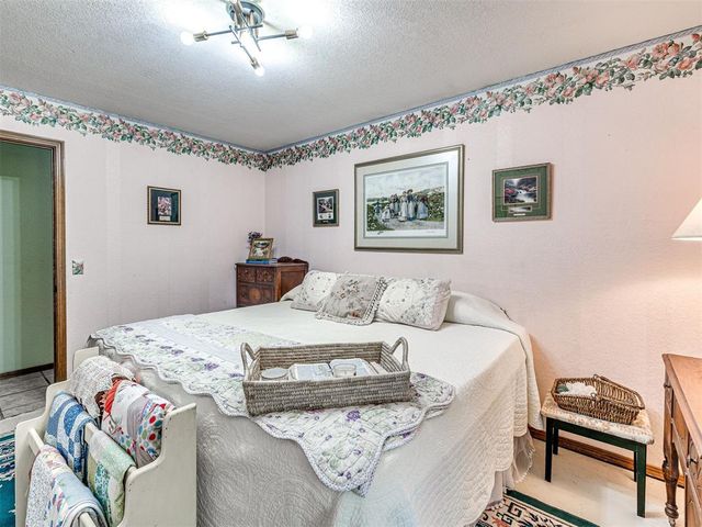 8704 Blackberry Ridge, Edmond, OK 73034