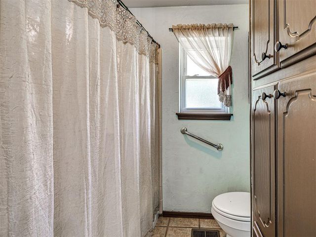 8704 Blackberry Ridge, Edmond, OK 73034