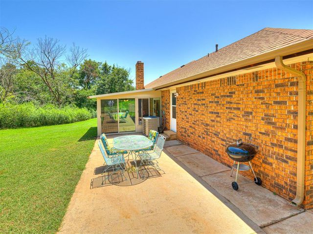 8704 Blackberry Ridge, Edmond, OK 73034