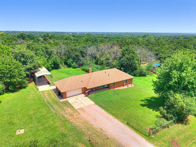 8704 Blackberry Ridge, Edmond, OK 73034