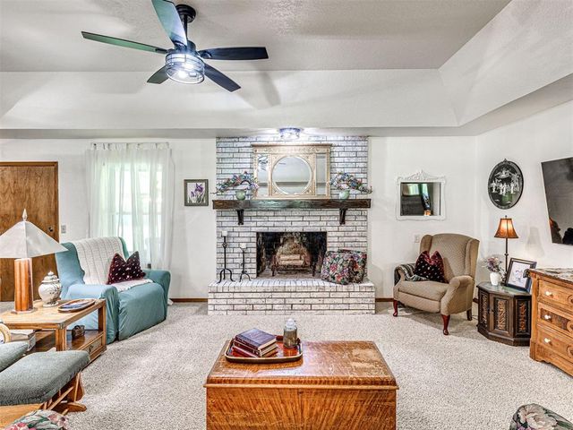 8704 Blackberry Ridge, Edmond, OK 73034