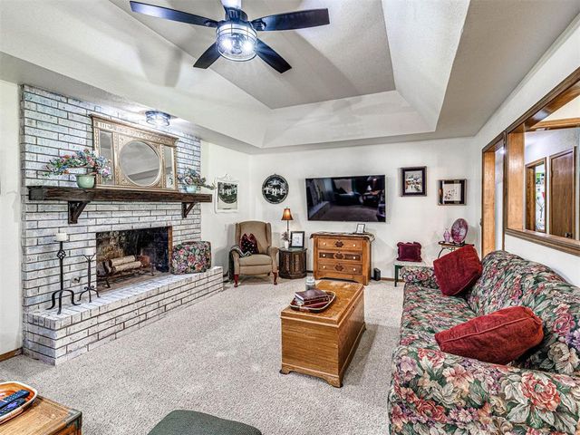 8704 Blackberry Ridge, Edmond, OK 73034