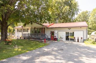 2494 Mahan Denman Road NW, Bristolville, OH 44402