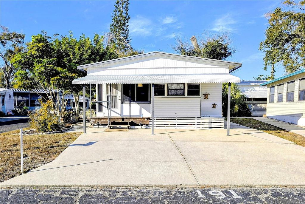 Image 1 of property listing at 3300 26TH AVENUE E 191, Bradenton, FL 34208