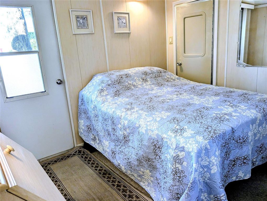 Image 13 of property listing at 3300 26TH AVENUE E 191, Bradenton, FL 34208