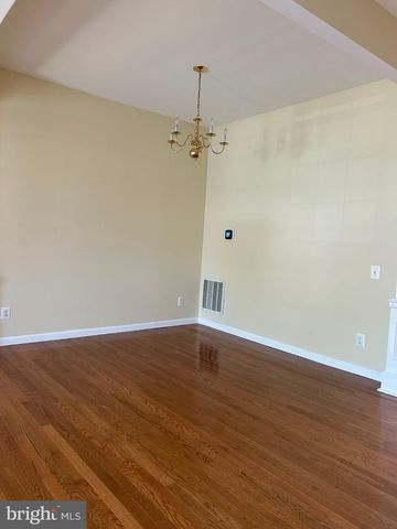 6391 HAWK VIEW LN, Alexandria, VA 22312