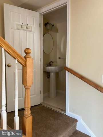 6391 HAWK VIEW LN, Alexandria, VA 22312