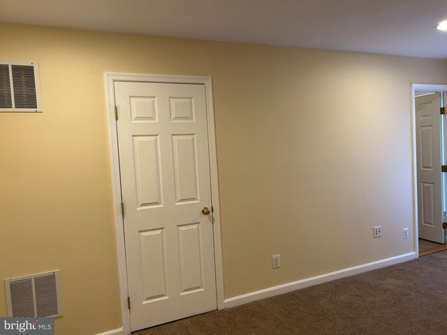 6391 HAWK VIEW LN, Alexandria, VA 22312