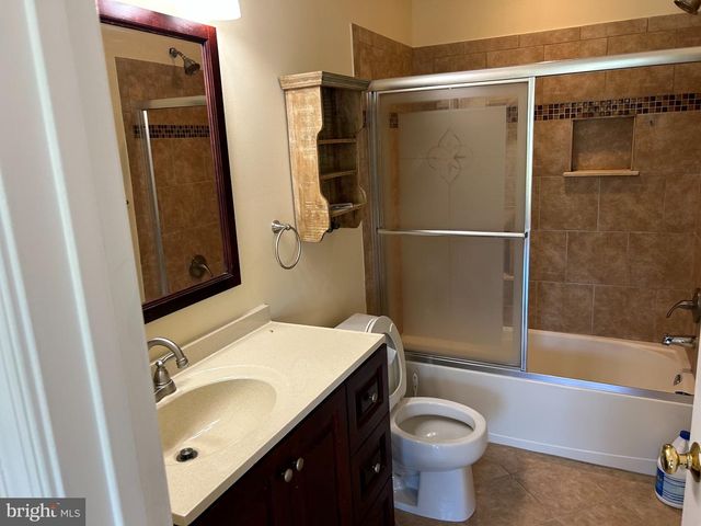 6391 HAWK VIEW LN, Alexandria, VA 22312