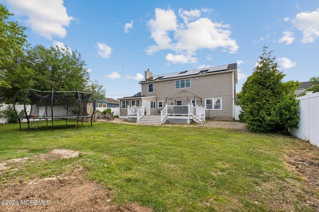 30 Osprey Drive, Toms River, NJ 08753