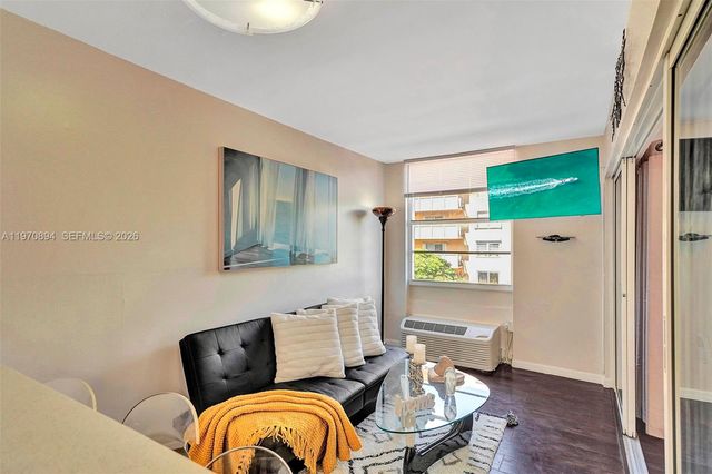 710 Washington Ave 315, Miami Beach, FL 33139