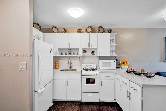 710 Washington Ave 315, Miami Beach, FL 33139