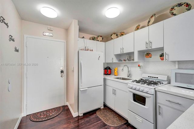 710 Washington Ave 315, Miami Beach, FL 33139