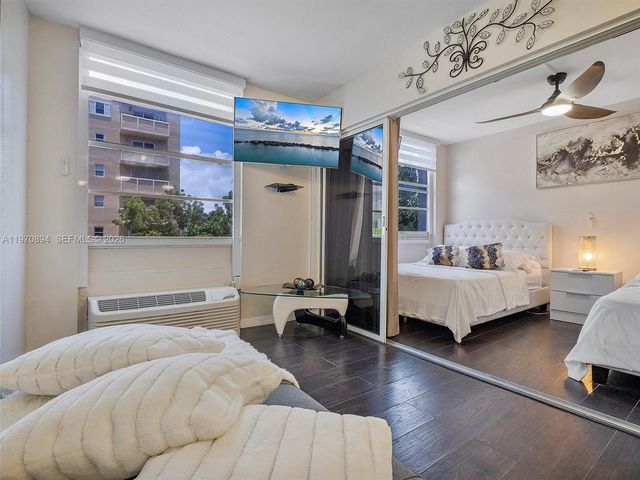 710 Washington Ave 315, Miami Beach, FL 33139