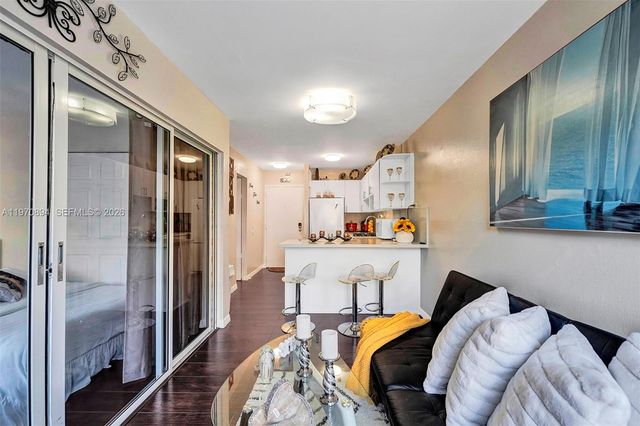 710 Washington Ave 315, Miami Beach, FL 33139